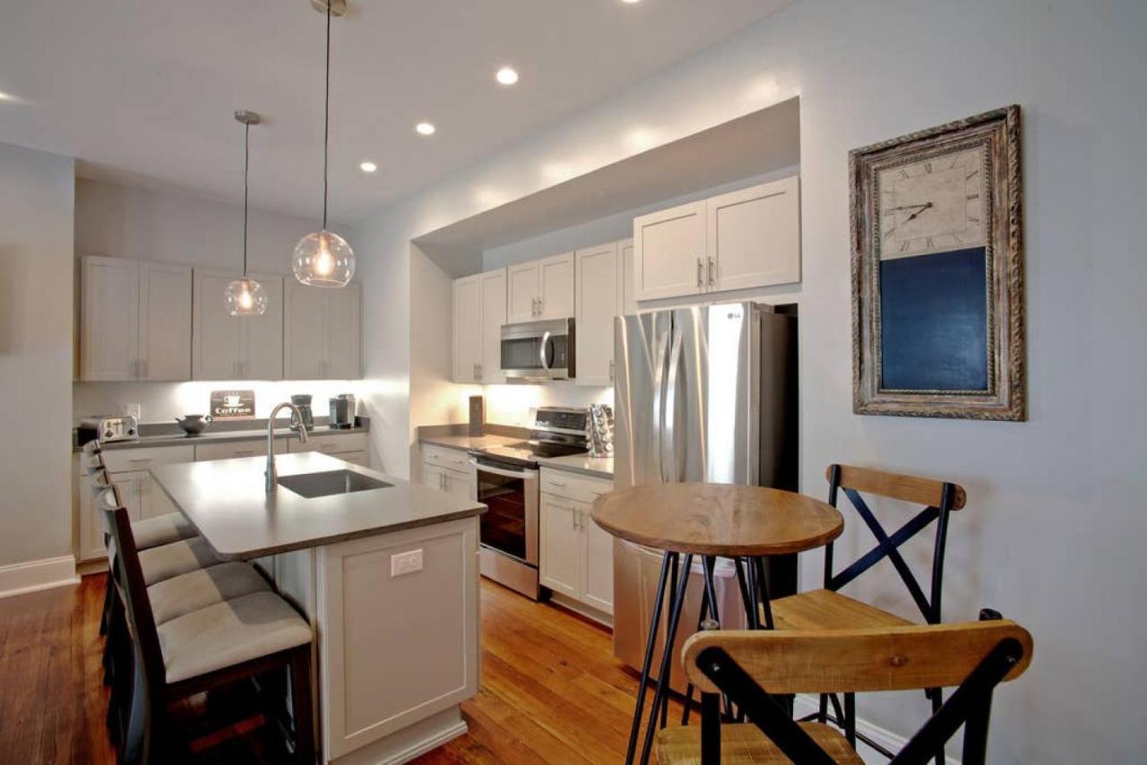 서배너 Newly Renovated 4 Bed 3 Bath And 2 Parking Spots 빌라 외부 사진