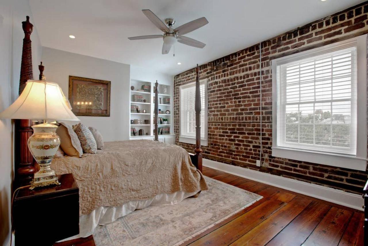 서배너 Newly Renovated 4 Bed 3 Bath And 2 Parking Spots 빌라 외부 사진