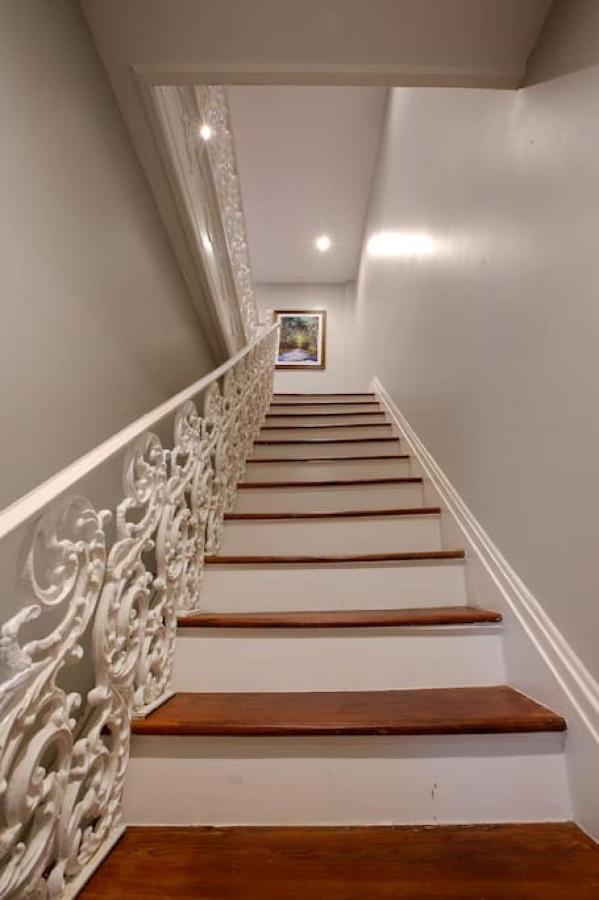 서배너 Newly Renovated 4 Bed 3 Bath And 2 Parking Spots 빌라 외부 사진
