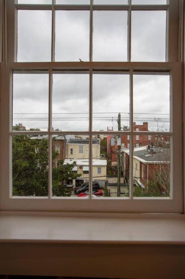 서배너 Newly Renovated 4 Bed 3 Bath And 2 Parking Spots 빌라 외부 사진