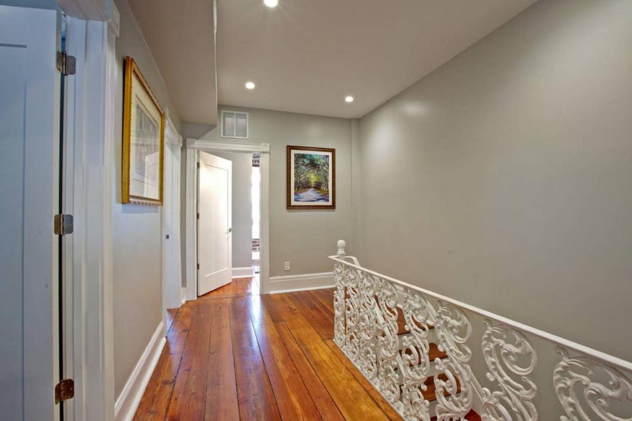 서배너 Newly Renovated 4 Bed 3 Bath And 2 Parking Spots 빌라 외부 사진